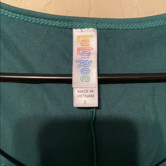 LuLaRoe top - Picture 2 of 4